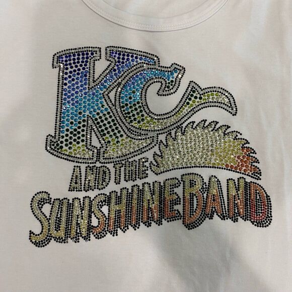 Isaac’s Designs T-Shirt Women's Size M White KC & the Sunshine Band Rhinestone - Picture 5 of 8